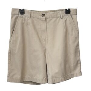 L.L. Bean Classic Fit Women’s Beige Chino Shorts Size 8 High Rise 100% Cotton